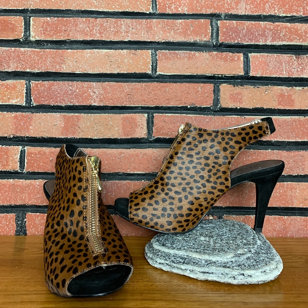 Moda Peep Toe Zip Up Heels SZ- 6